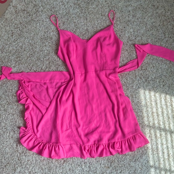 Lilly Pulitzer Women’s Alisa Wrap Dress in Aura Pink. Size 4. Like-New! - Picture 5 of 15
